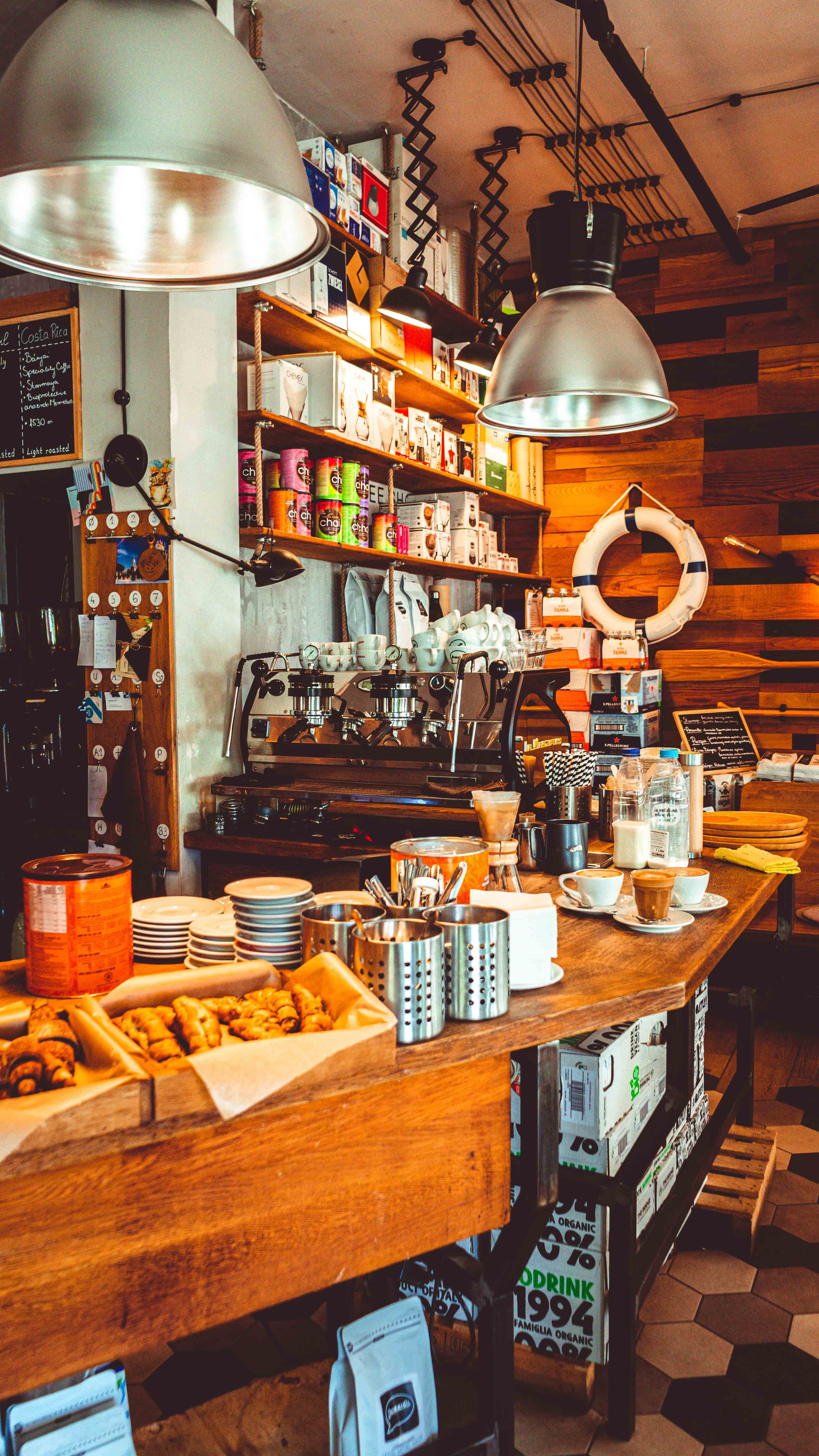 Pazar Coffee belső tér és pult